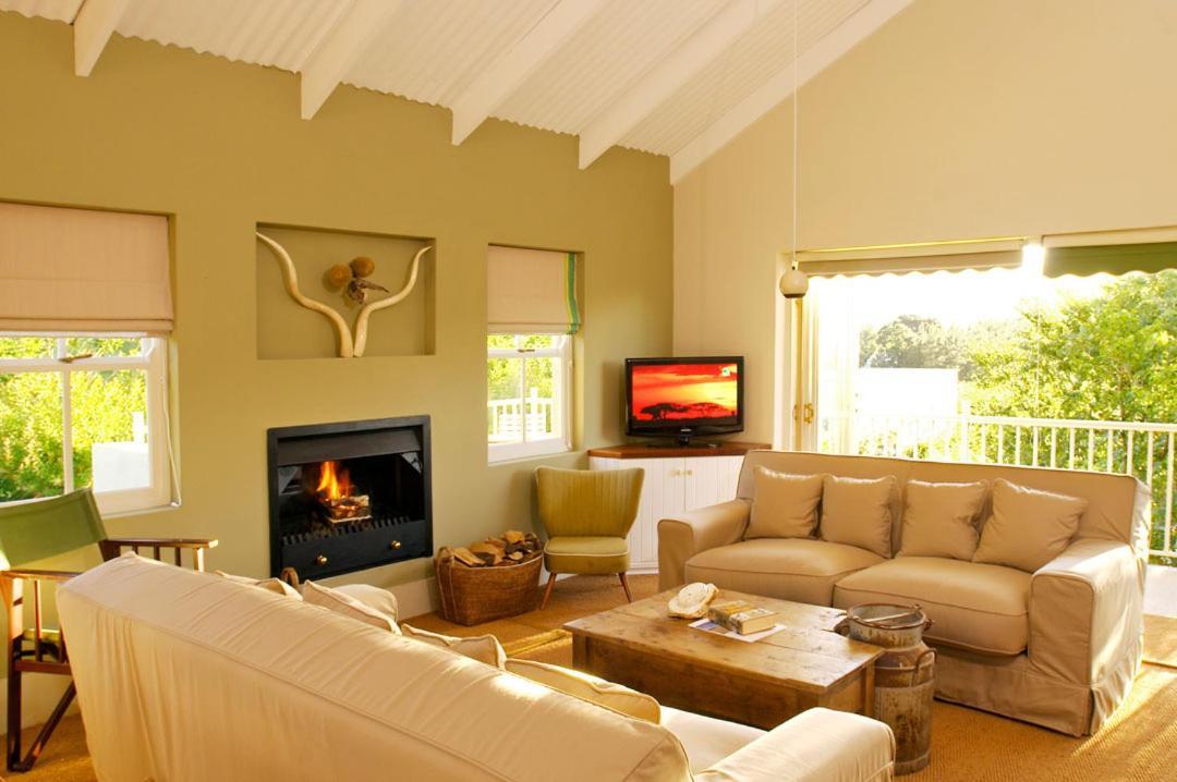 The M A P Room At Aloe Corner Self Catering Франшхоек Екстериор снимка