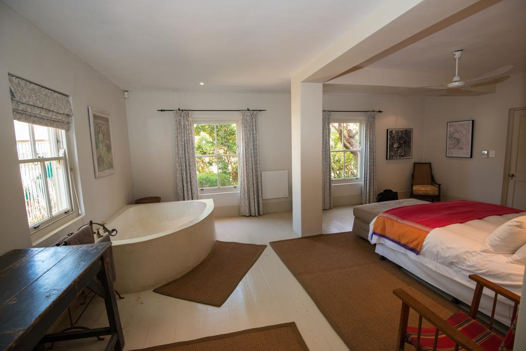 The M A P Room At Aloe Corner Self Catering Франшхоек Екстериор снимка